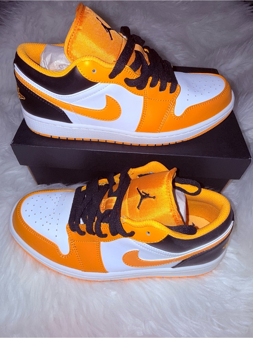 Nike Air Jordan 1 Low — Taxi/White/Black